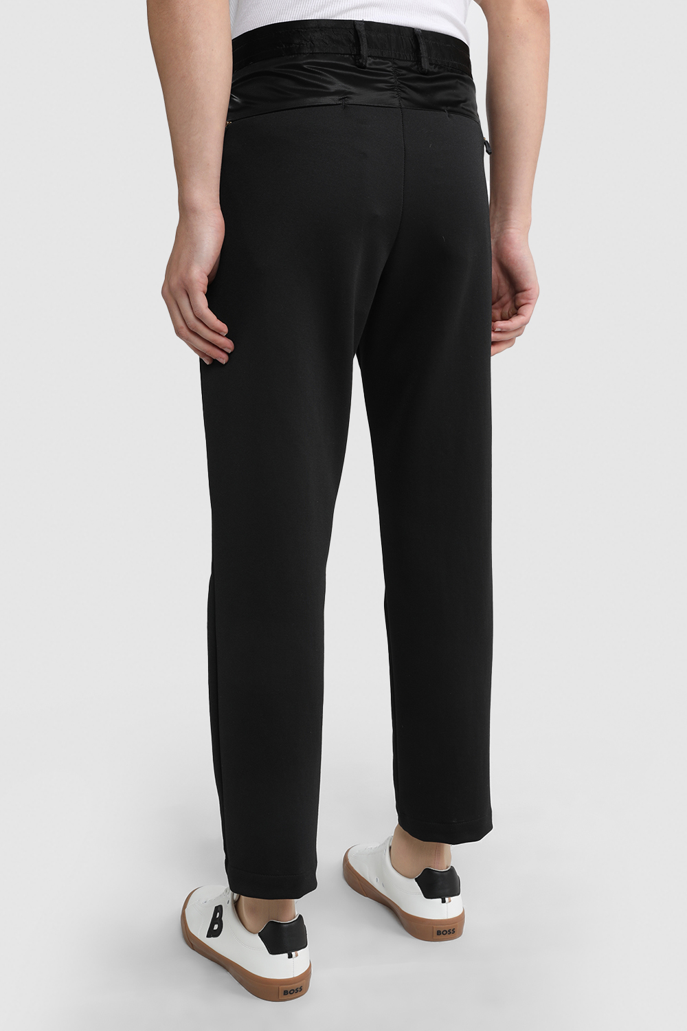 תמונת דוגמן אחורית של בוס X איי-ג'יי-בי-אקס-אן-ג'י מכנסי ג'וג ספורטיביים בגזרת סלים