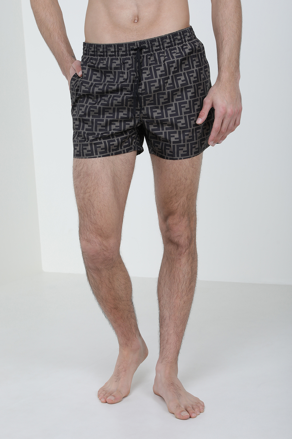 תמונת דוגמן קידמית של מכנסי בגד ים