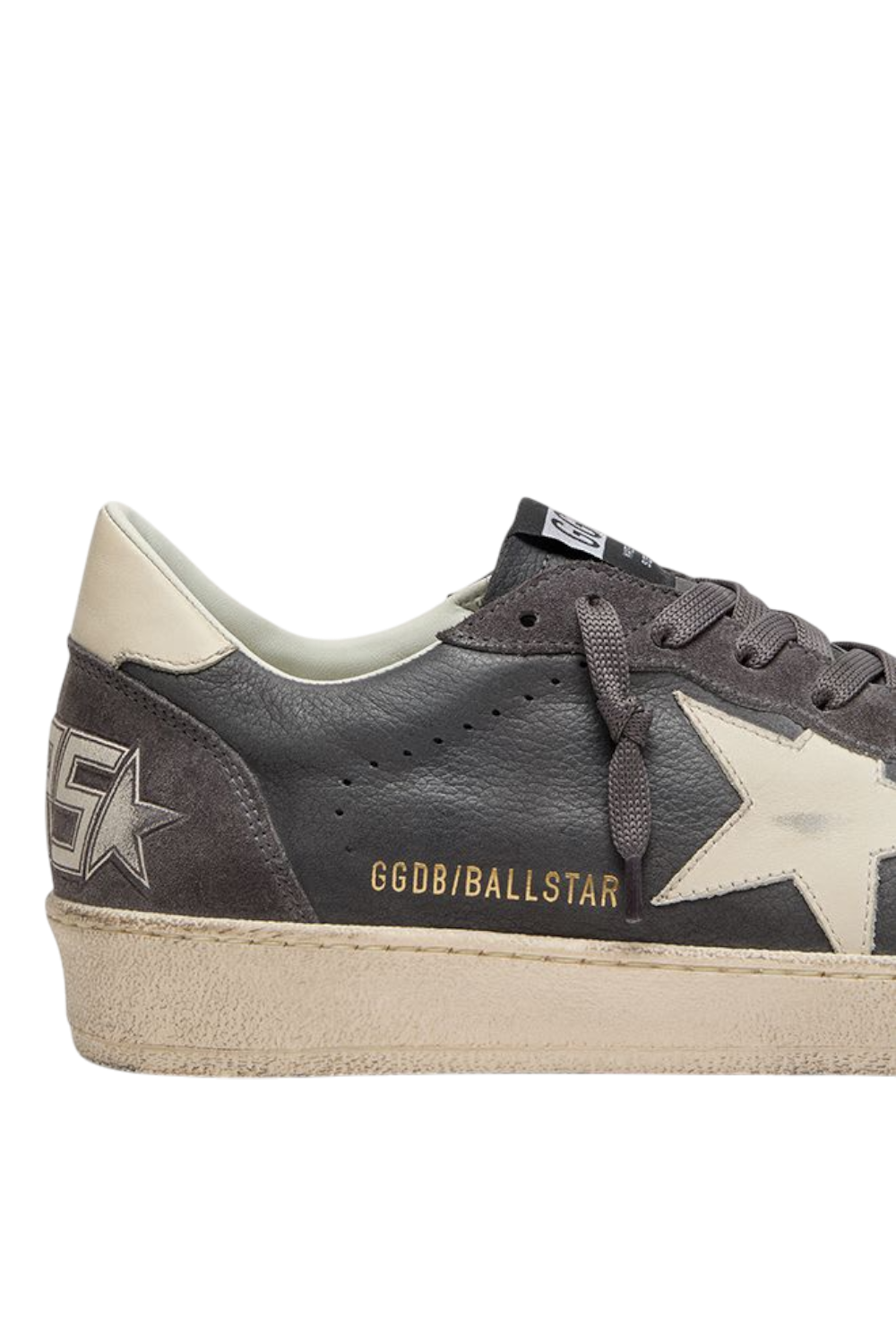 תמונת פנים של סניקרס