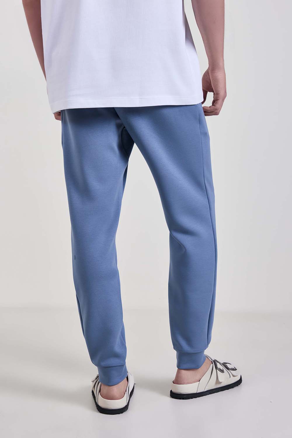 תמונת דוגמן אחורית של Smooth Spacer Jogger*Regular