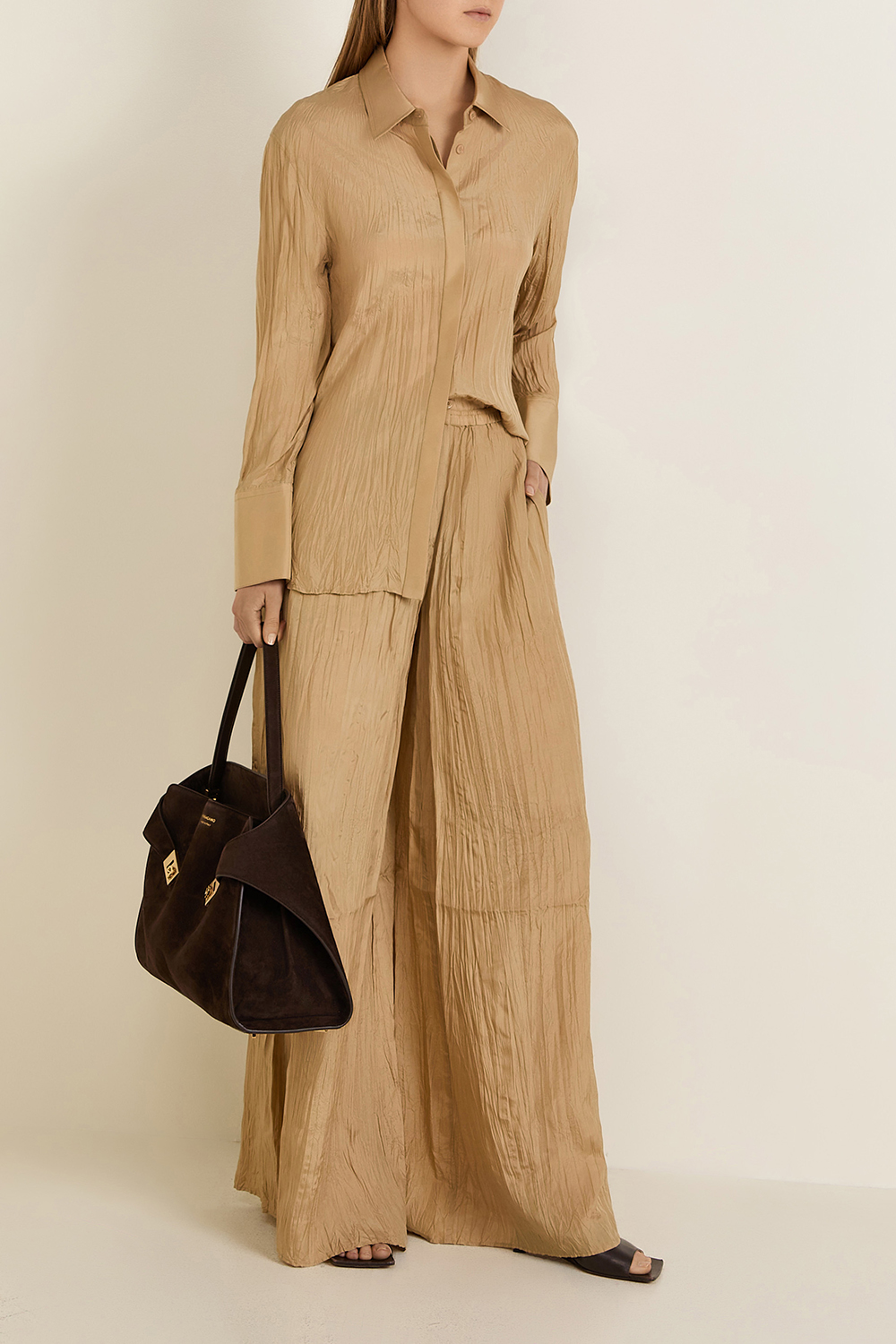 תמונת דוגמן קידמית של תיק כתף הג