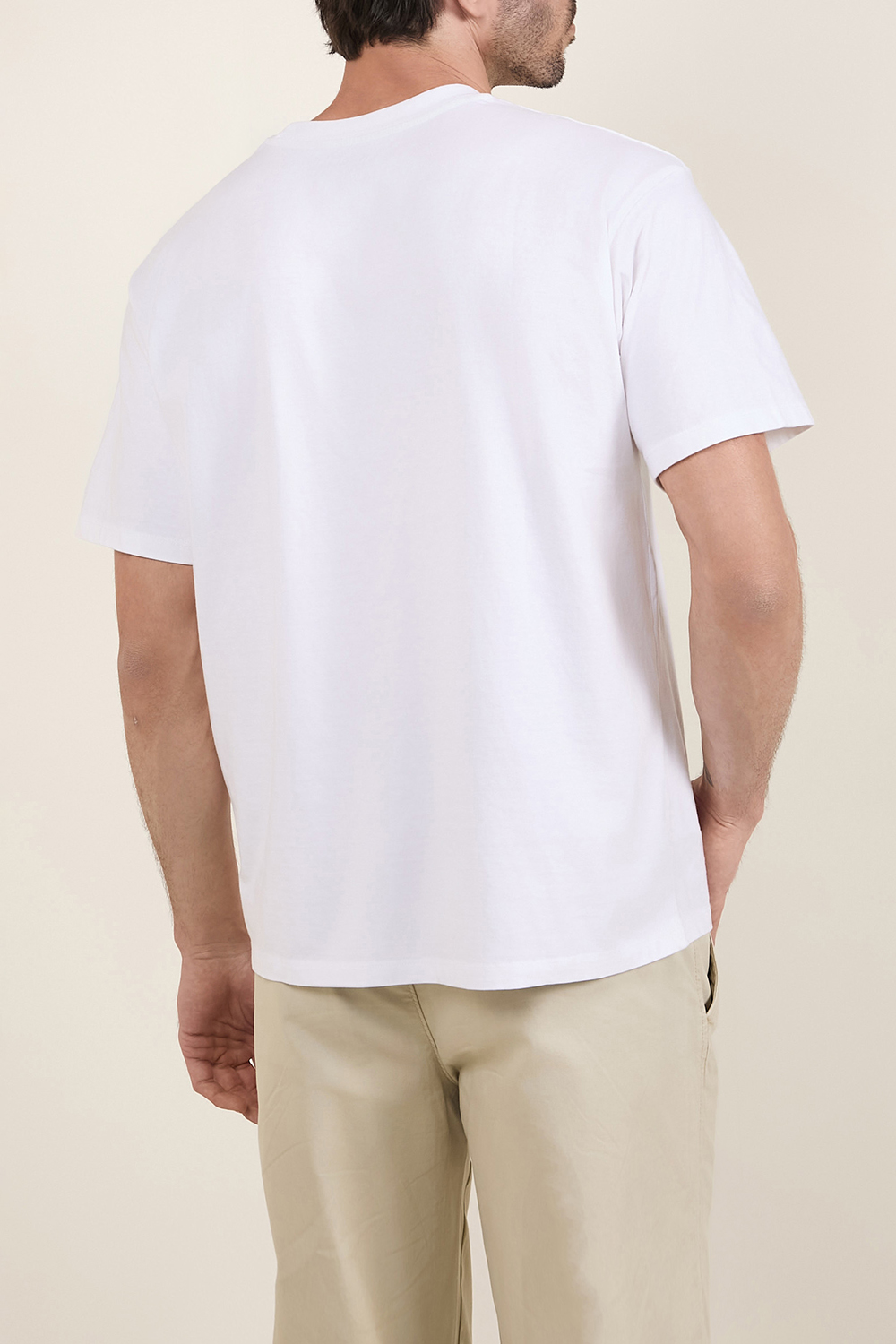 תמונת דוגמן אחורית של חולצת טי