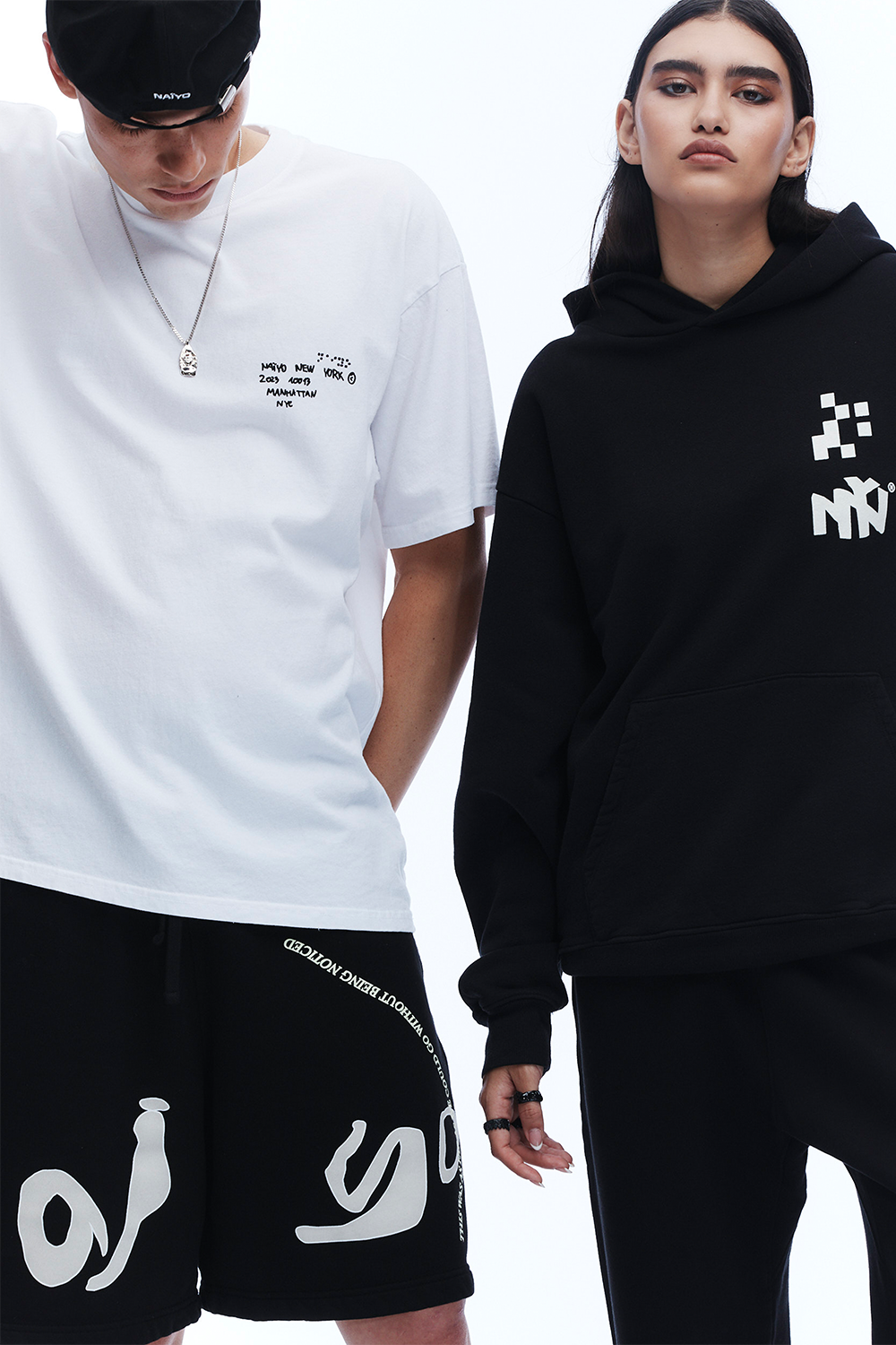 תמונת אווירה של חולצת טי