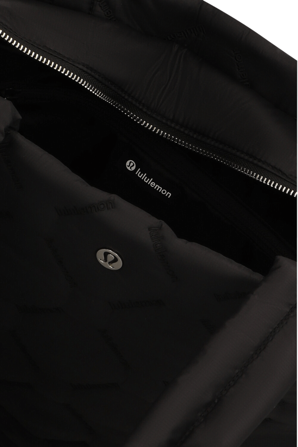 תמונת פנים של Quilty Pleasures Tote Medium