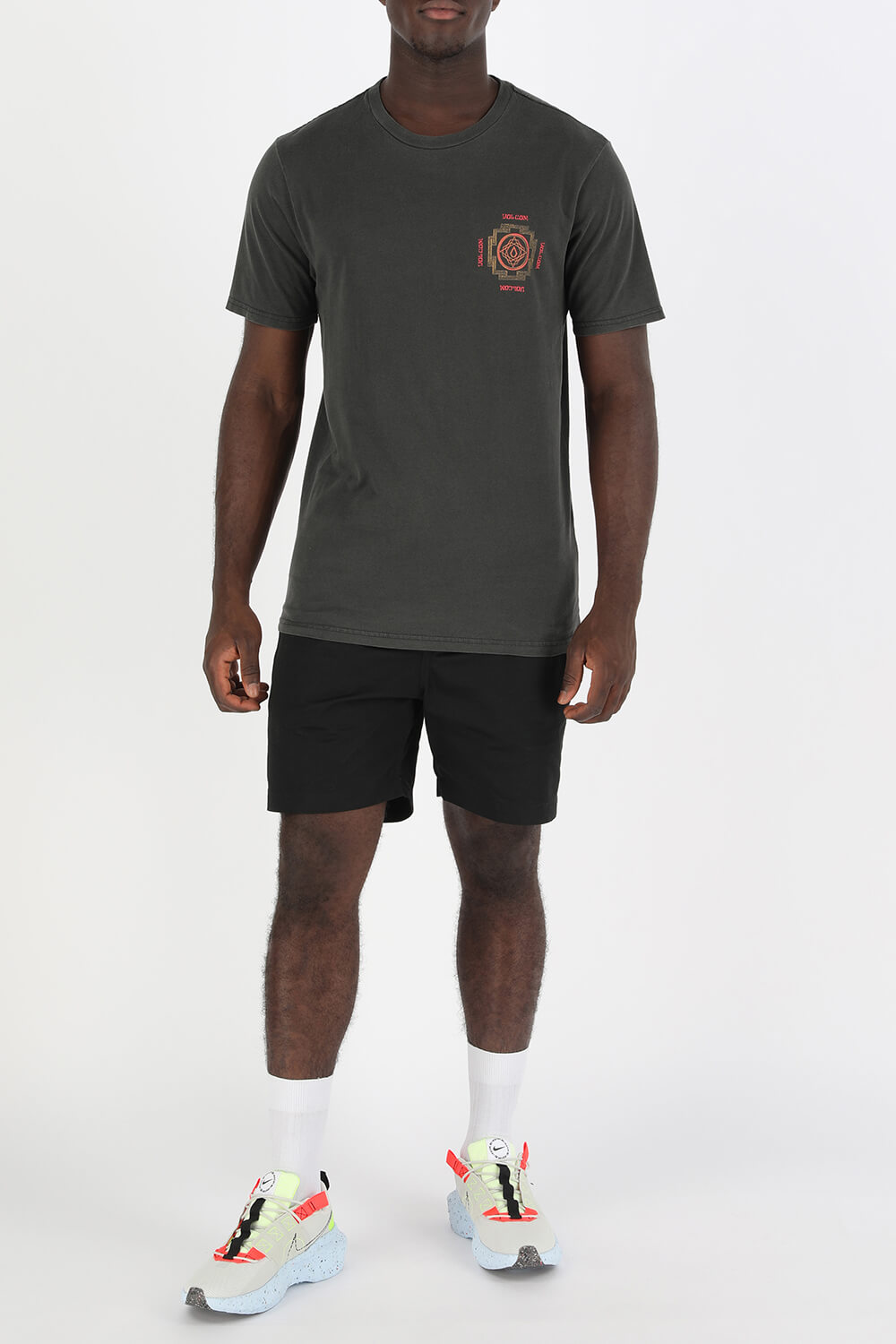 תמונת דוגמן קידמית של Nike Crater Impact in Multicolor