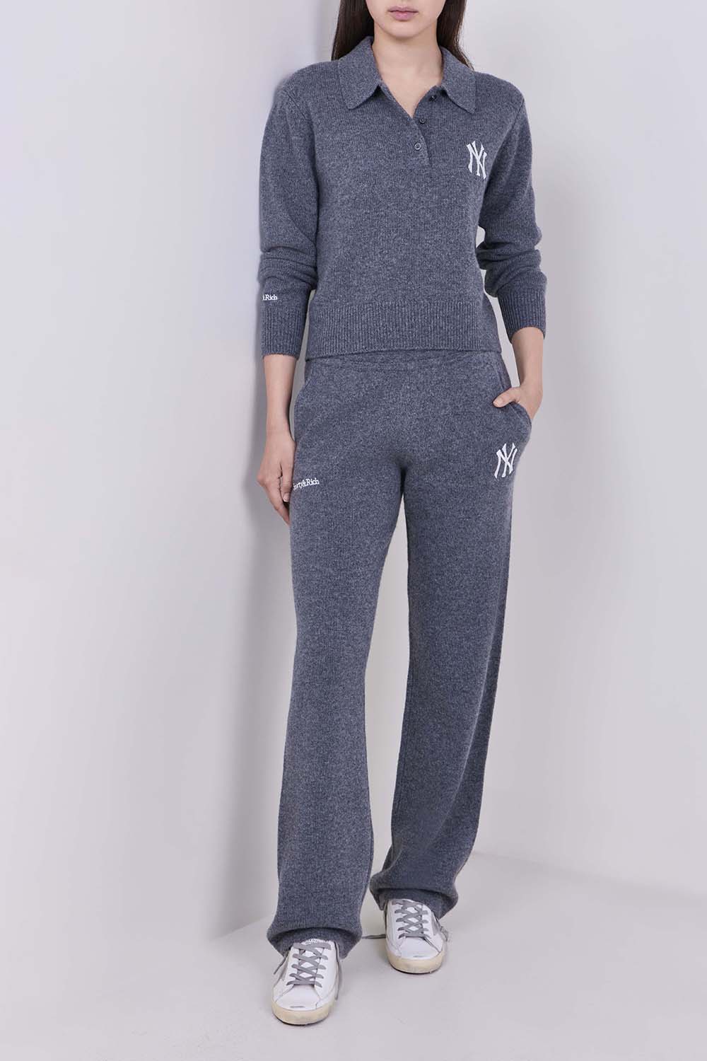 תמונת דוגמן קידמית של נעלי סניקרס סופר סטאר