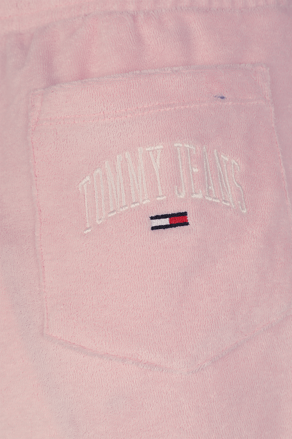 תמונה אחורית של מכנסי טרנינג קצרים מבד מגבת