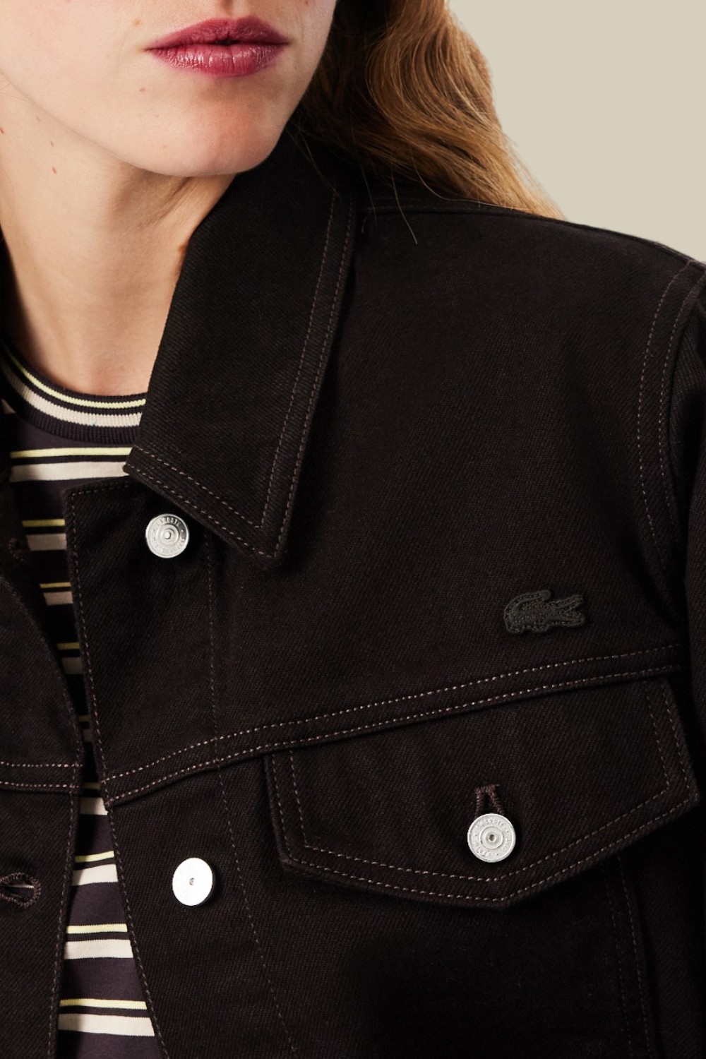 תמונת תקריב דוגמן של PRE LINE ז'קט ג'ינס