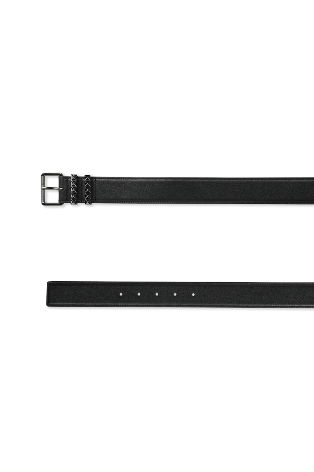 תמונה אחורית של חגורה מעור עם ניטים בצבע שחור