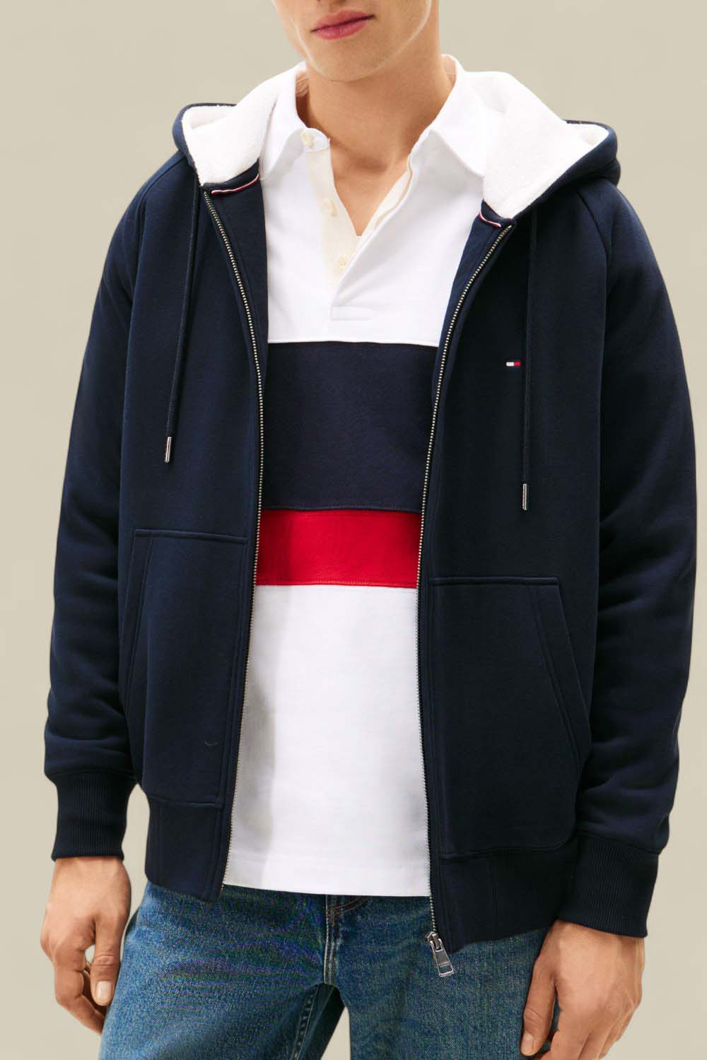 תמונת דוגמן קידמית של סווטשירט קפוצ'ון