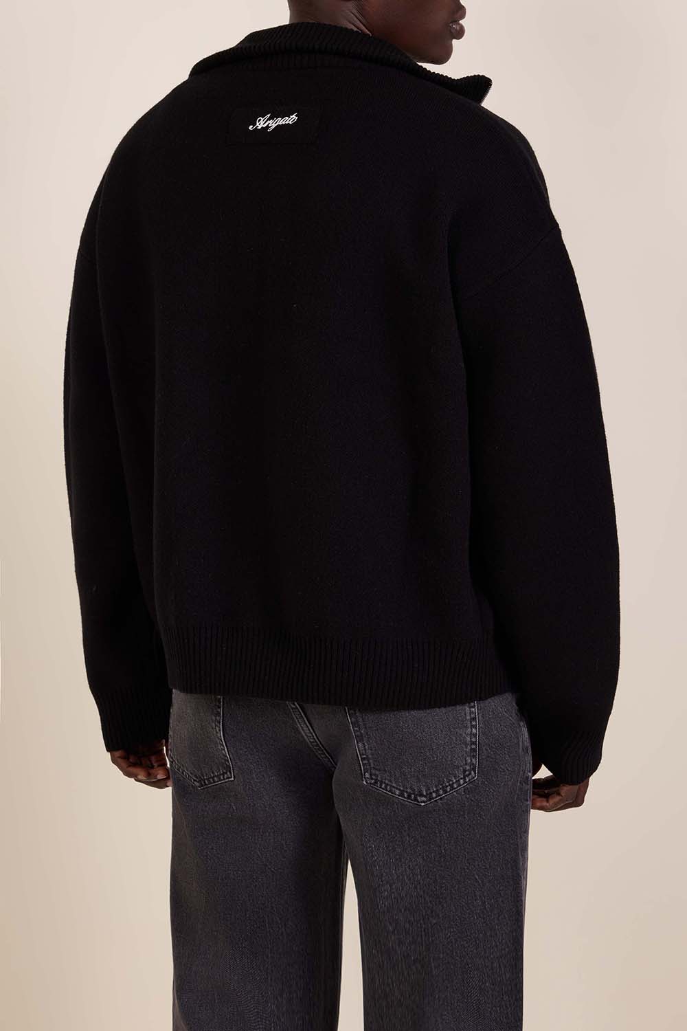 תמונת דוגמן אחורית של סווטשירט