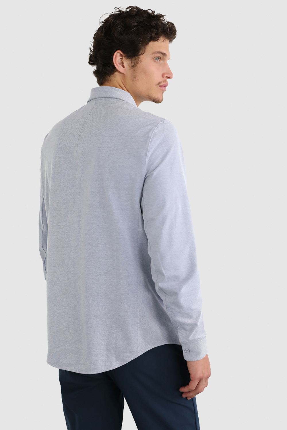 תמונת דוגמן אחורית של Commission Long-Sleeve Shirt