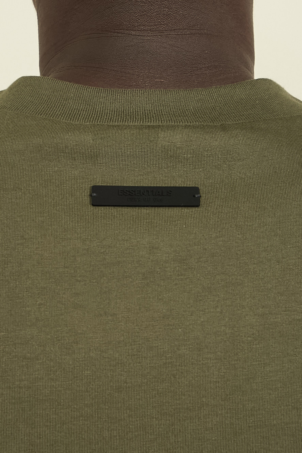 תמונת דוגמן אחורית של חולצת טי