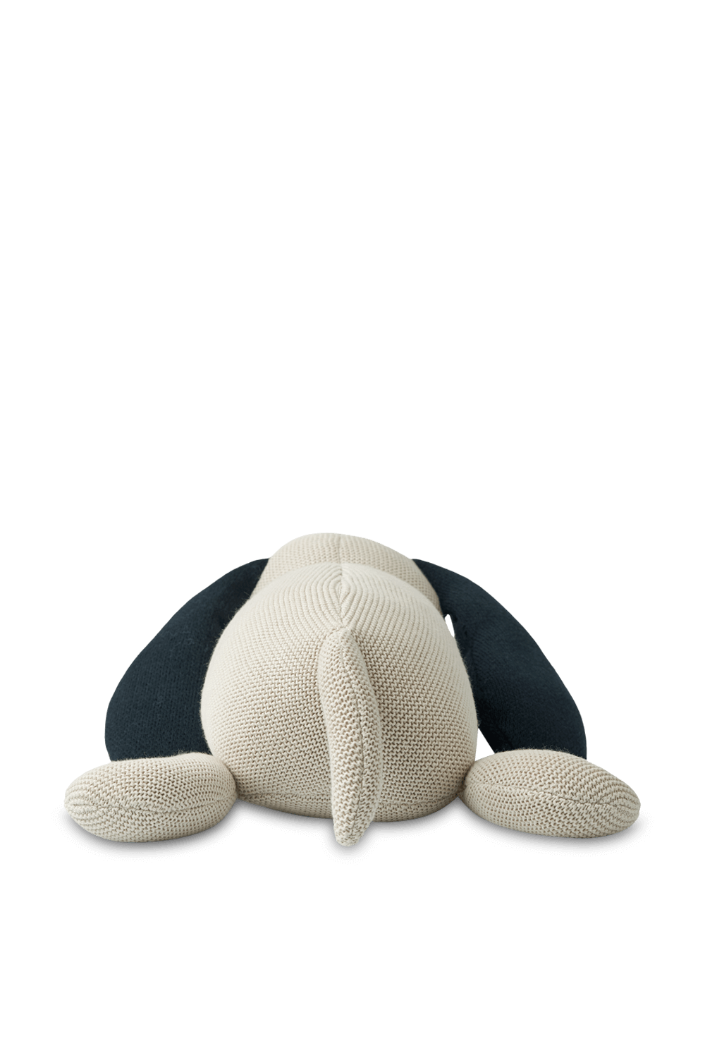 תמונת תקריב של בובת כלב מכותנה אורגנית