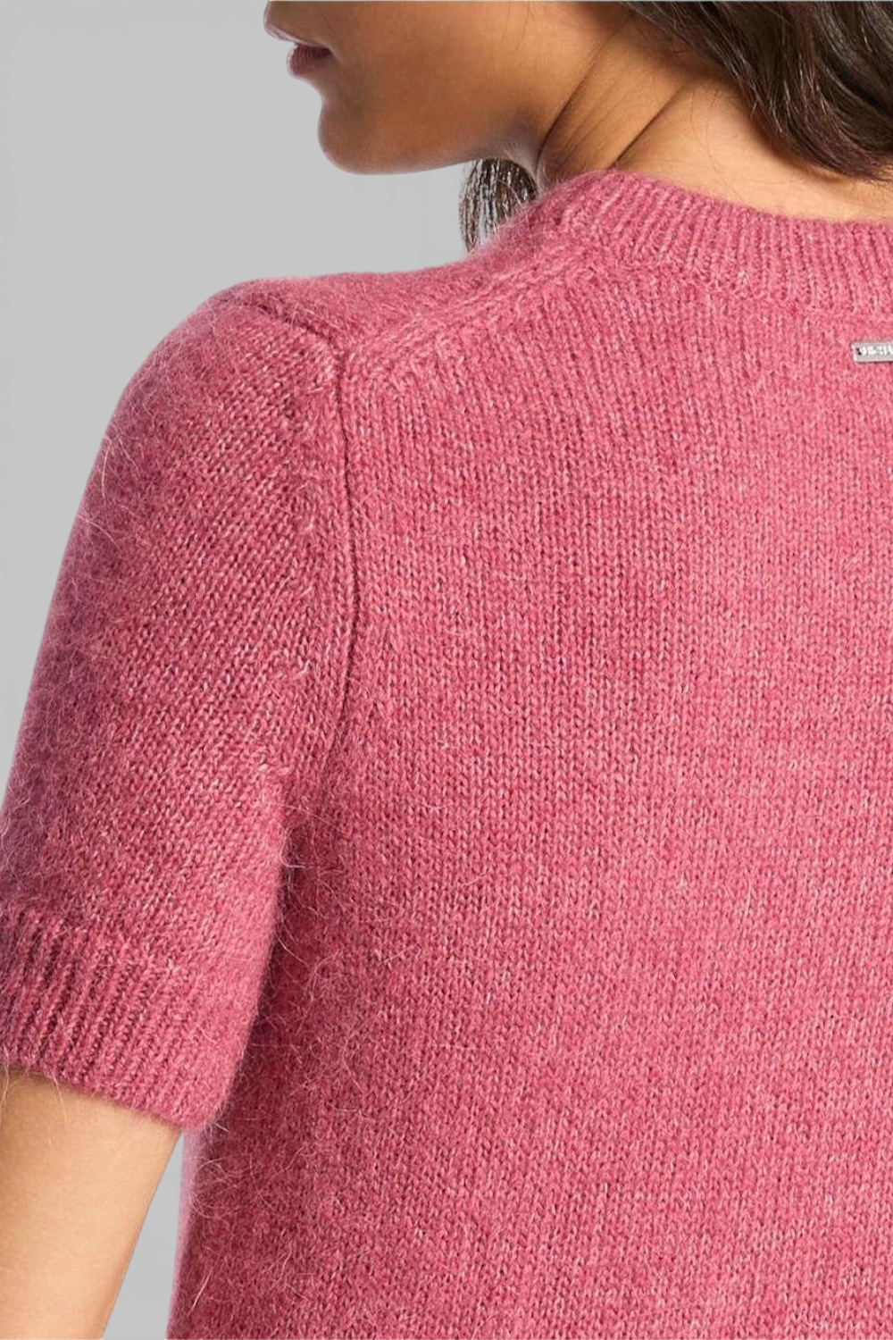 תמונת תקריב דוגמן של סריג