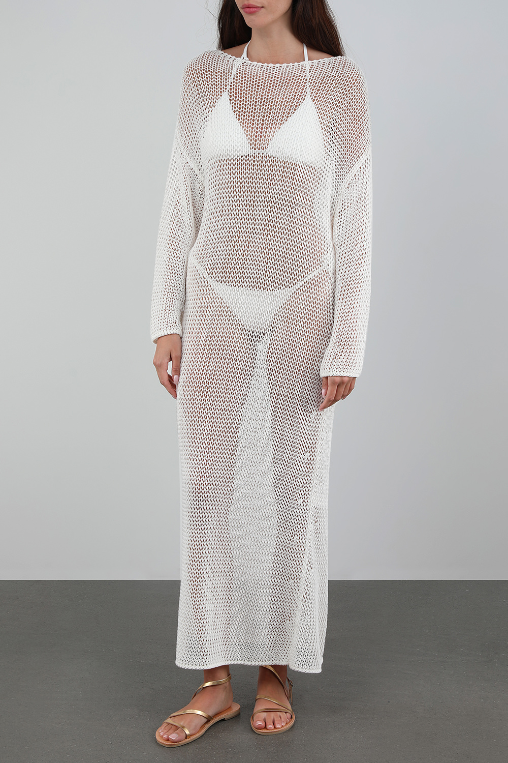 תמונת דוגמן קידמית של סנדלי טינה שטוחים בגווני חום וזהב