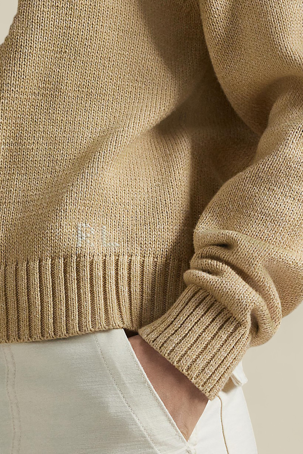 תמונת תקריב דוגמן של סריג דובי פולו קלאסי