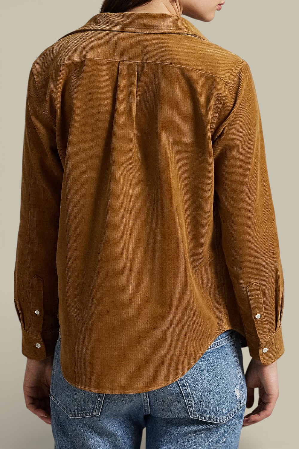 תמונת דוגמן אחורית של חולצת כפתורים ארוכה