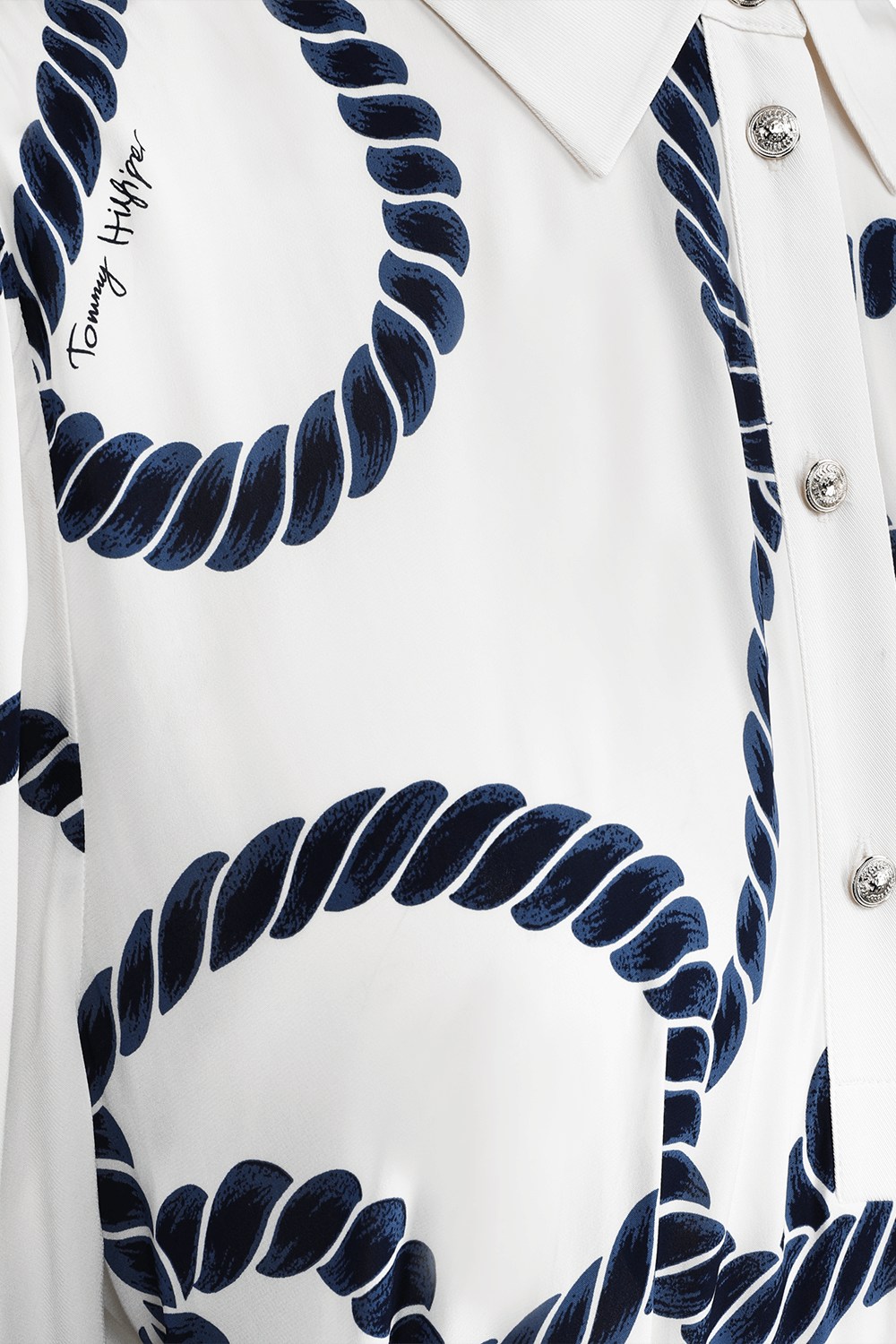 תמונה אחורית של שמלת מקסי עם הדפס חבלים