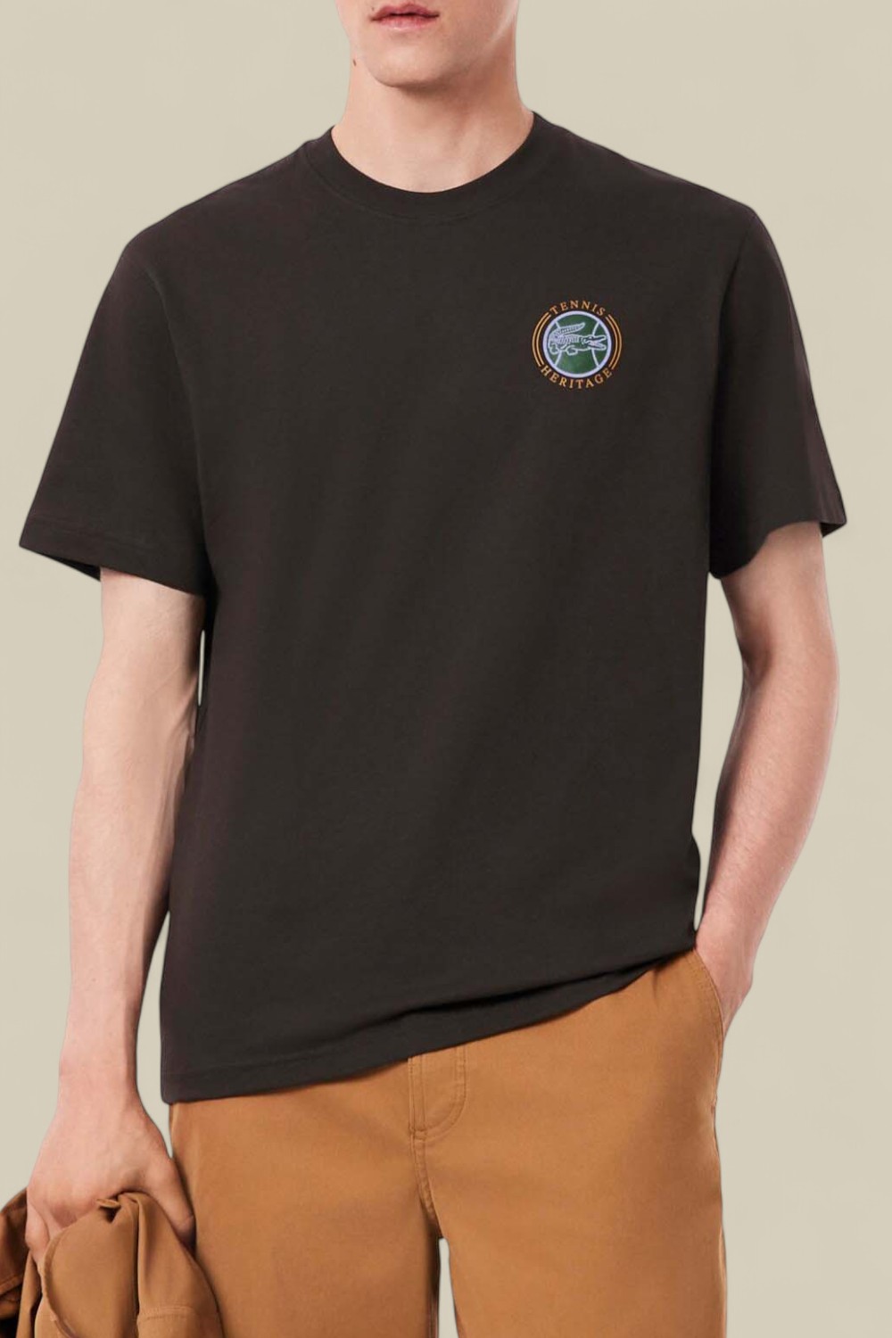 תמונת דוגמן קידמית של חולצת טי