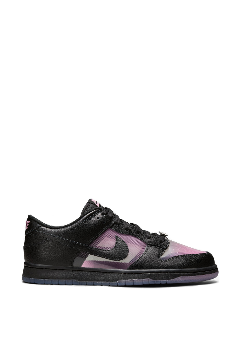 תמונה קידמית של נעלי סניקרס דאנק רטרו פרימיום