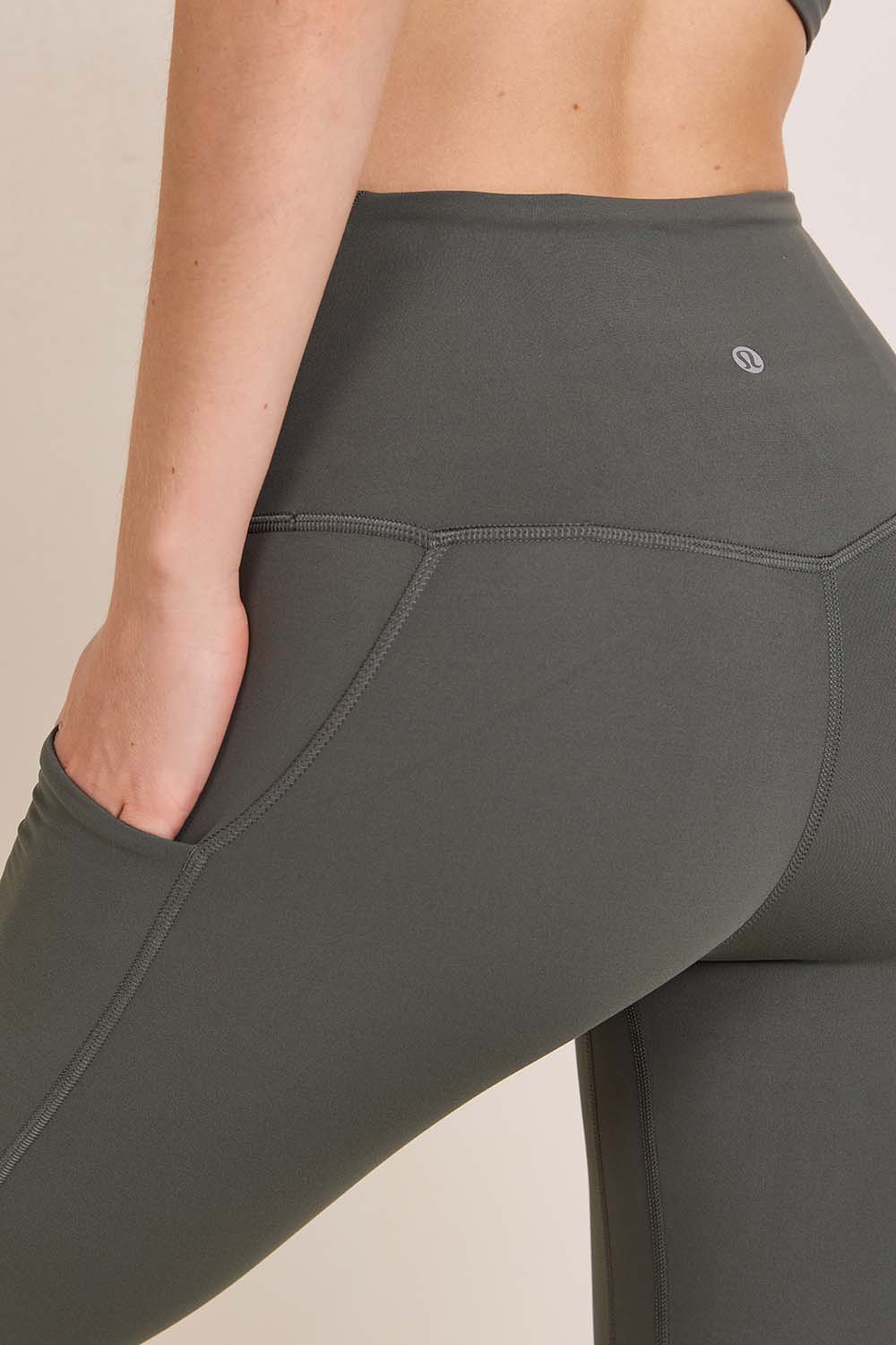 תמונת תקריב דוגמן של Align HR Pant 25'' Leggings *Pockets