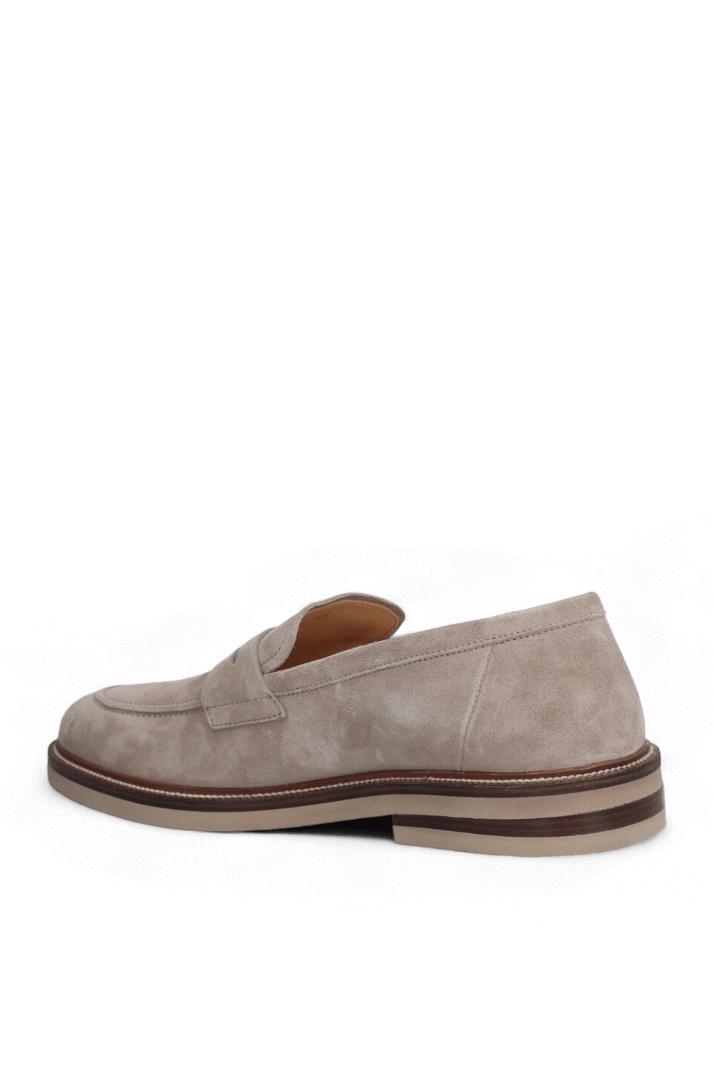 תמונה אחורית של נעלי מוקסינים