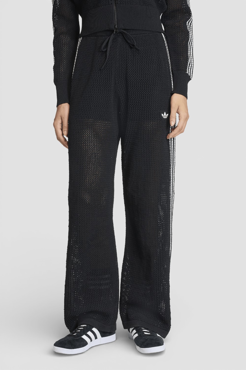 תמונת דוגמן קידמית של מכנסי ג'וגר