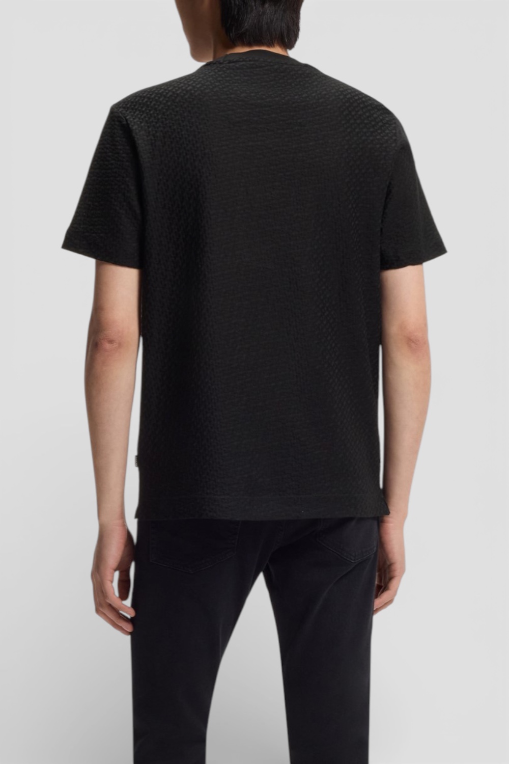 תמונת דוגמן אחורית של חולצת טי