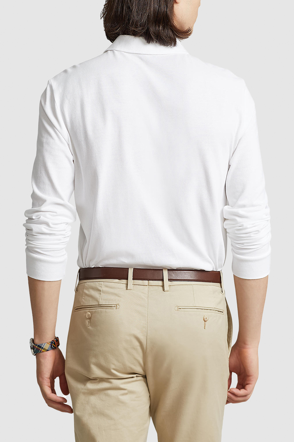 תמונת דוגמן אחורית של חולצת פולו ארוכה