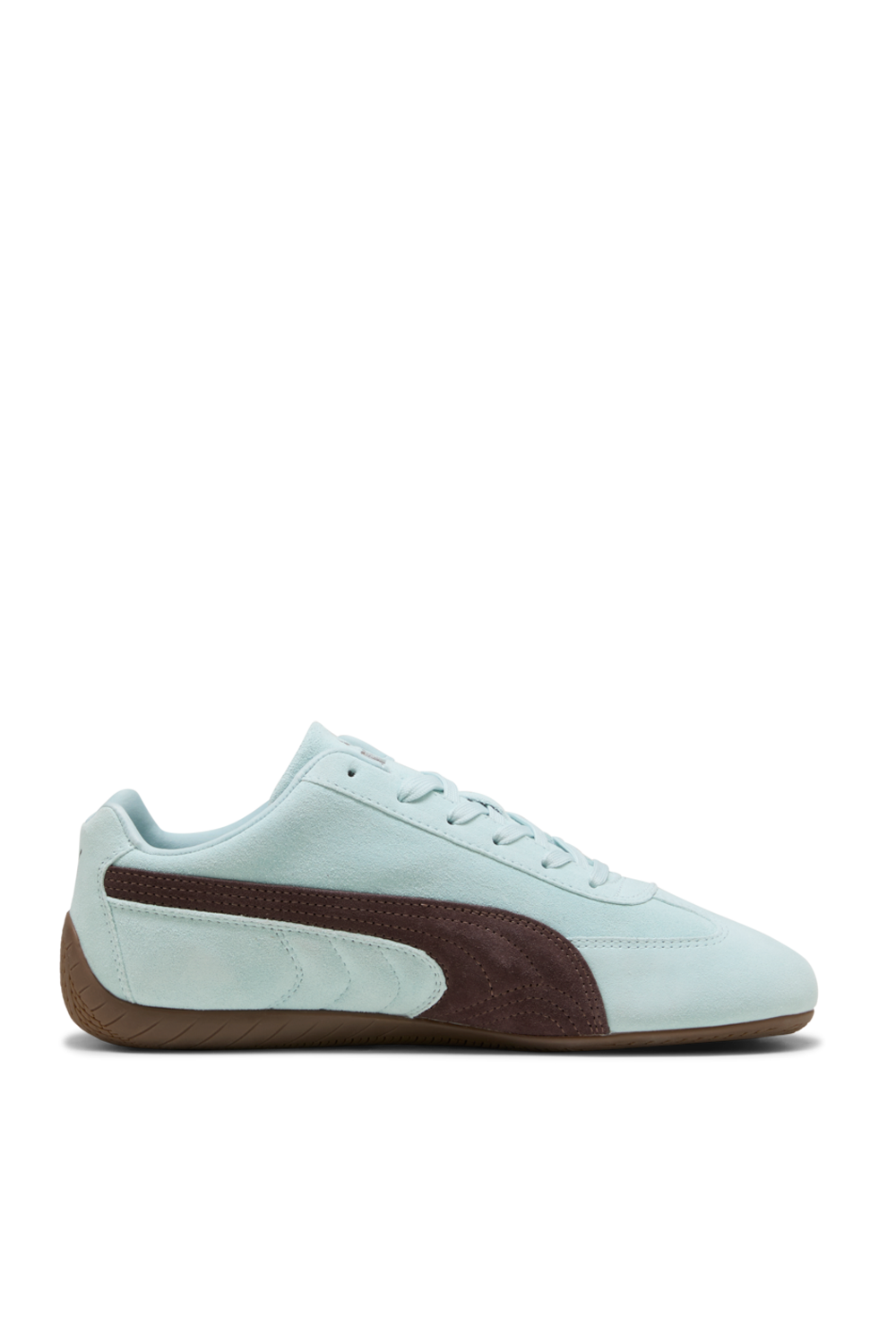 תמונה קידמית של נעלי סניקרס