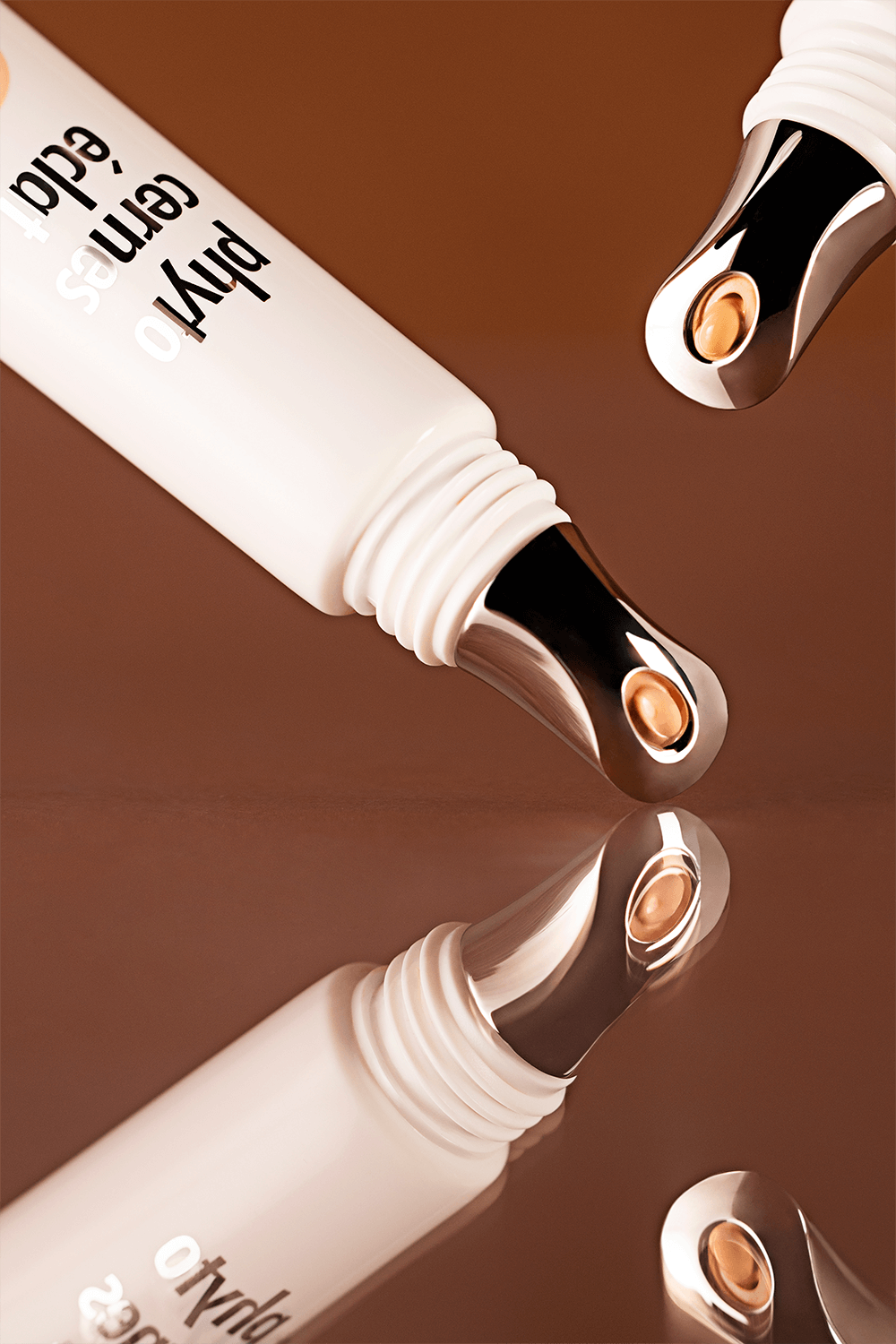 תמונת פנים של Sisley Phyto-Cernes Eclat 1