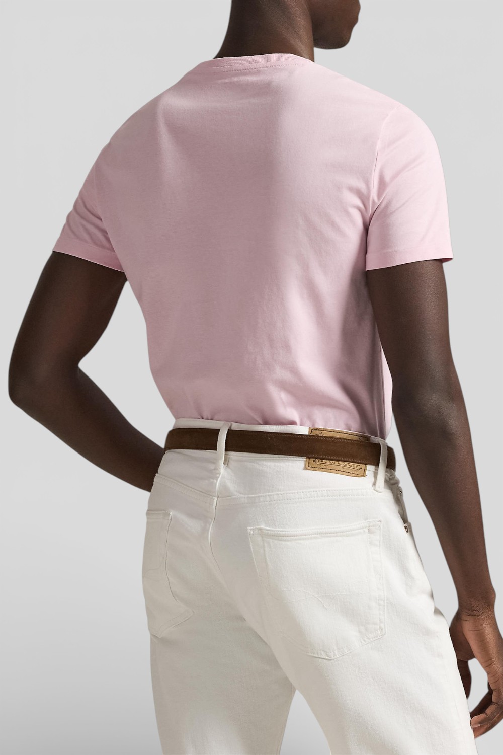 תמונת דוגמן אחורית של חולצת טי