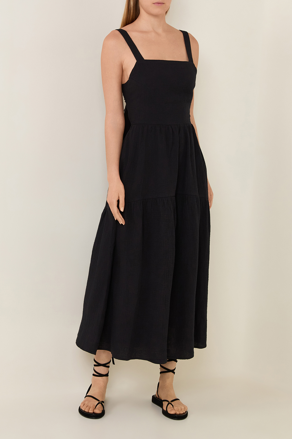 תמונת דוגמן קידמית של שמלת מקסי גו-טו