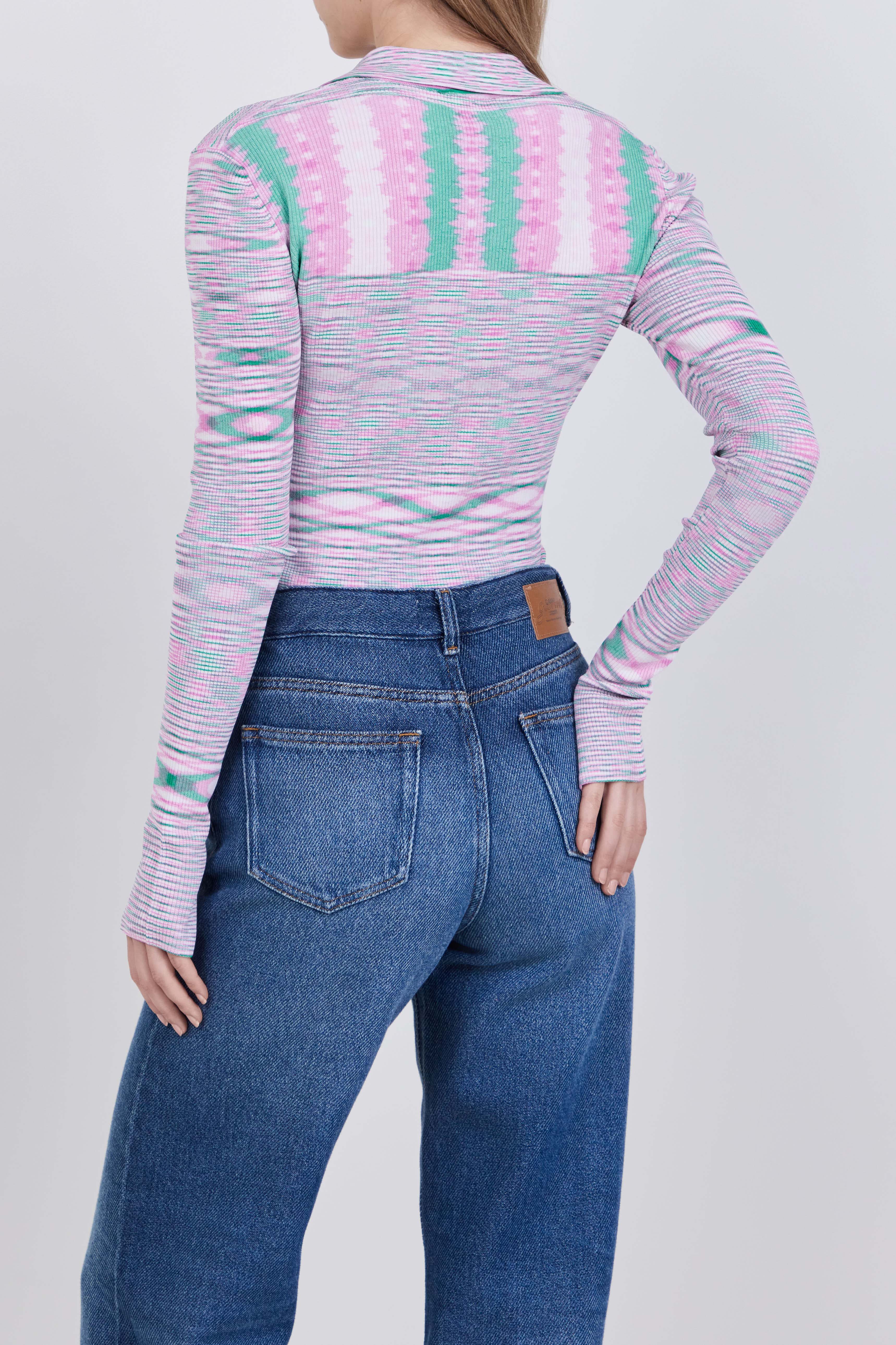 תמונת דוגמן אחורית של סריג פולו