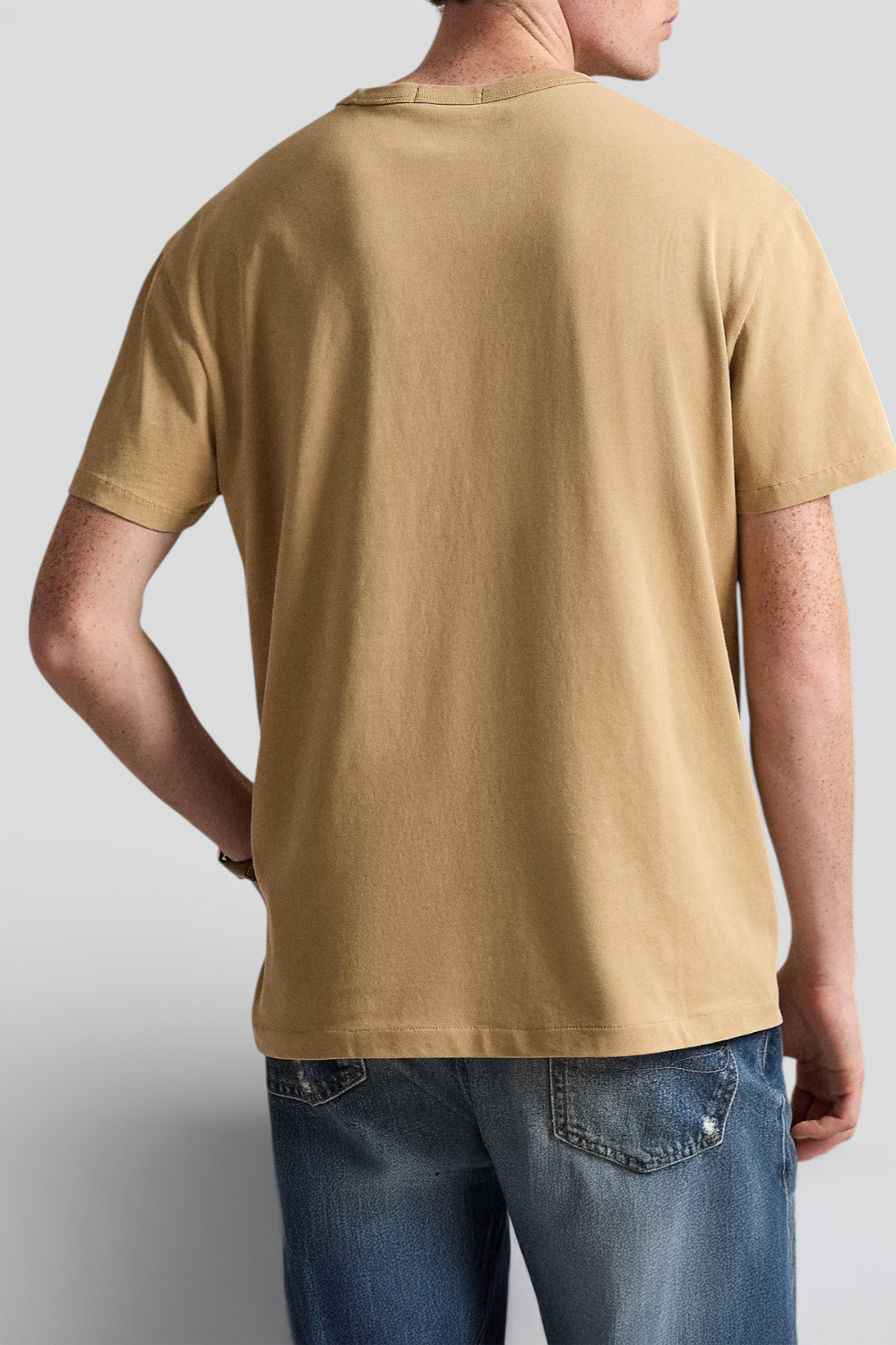 תמונת דוגמן אחורית של חולצת טי