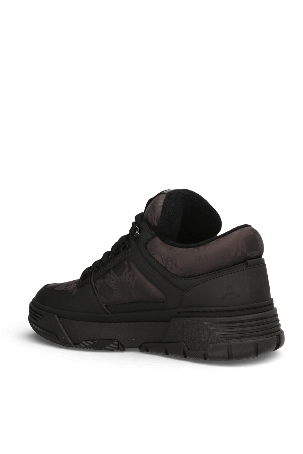 תמונה אחורית של נעלי סניקרס MA-1