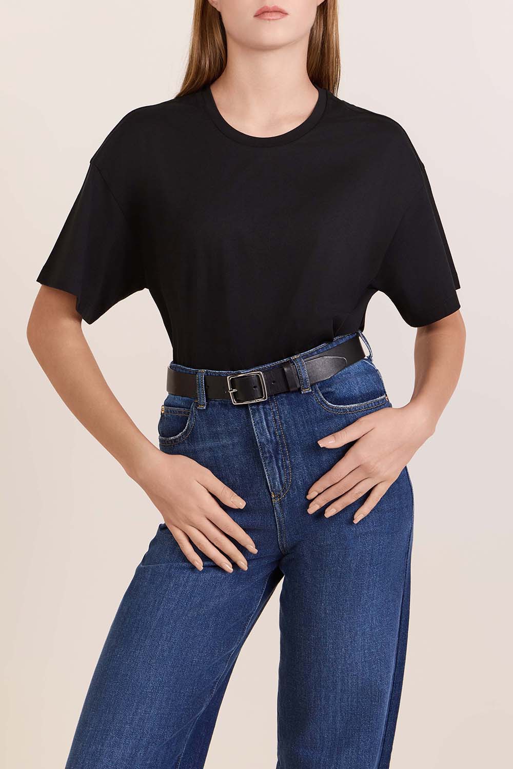 תמונת דוגמן קידמית של חולצת טי