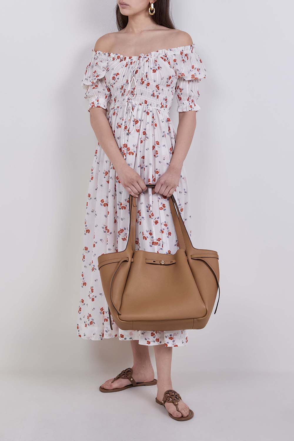 תמונת דוגמן קידמית של כפכפי אצבע מילר