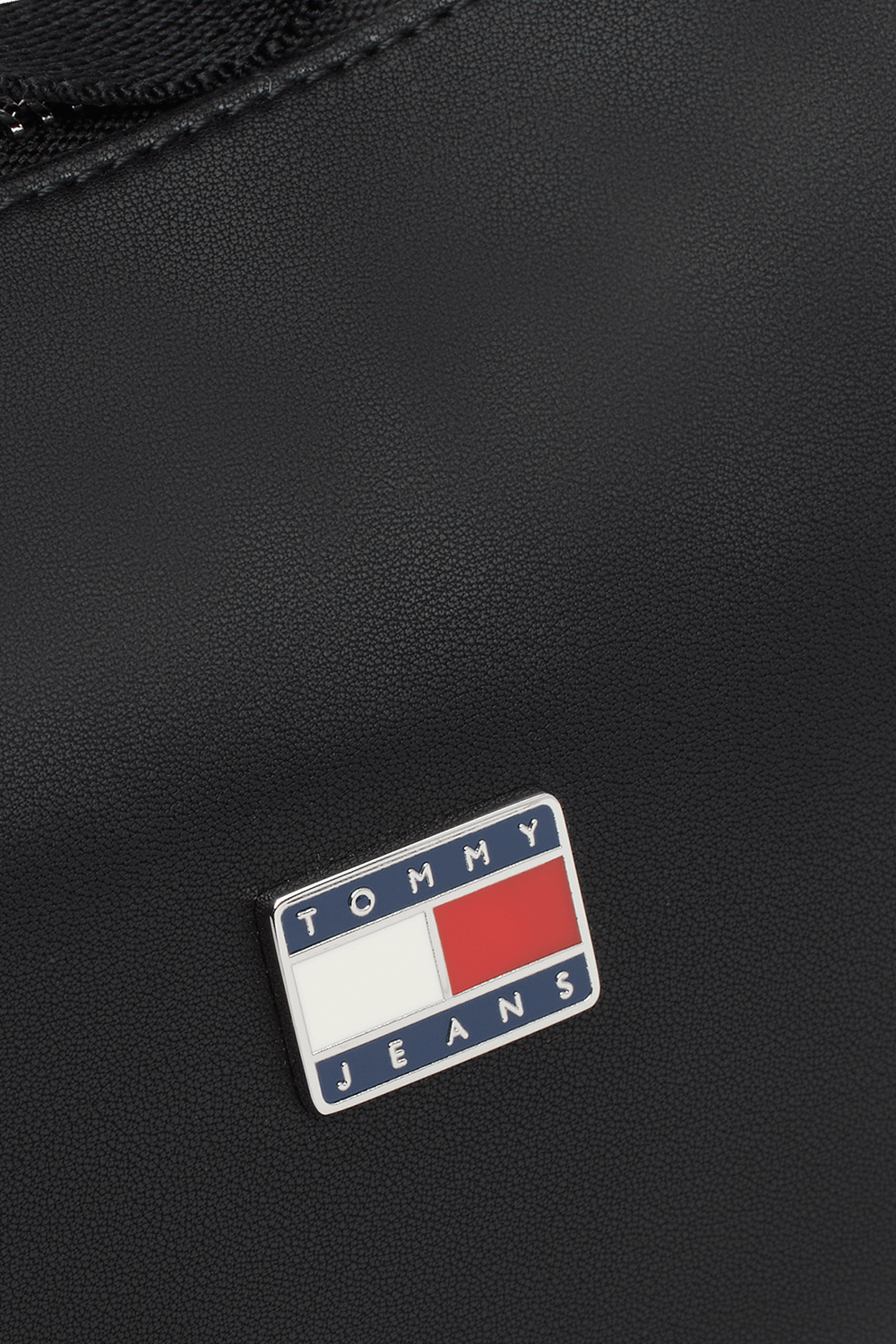 תמונת תקריב של תיק כתף