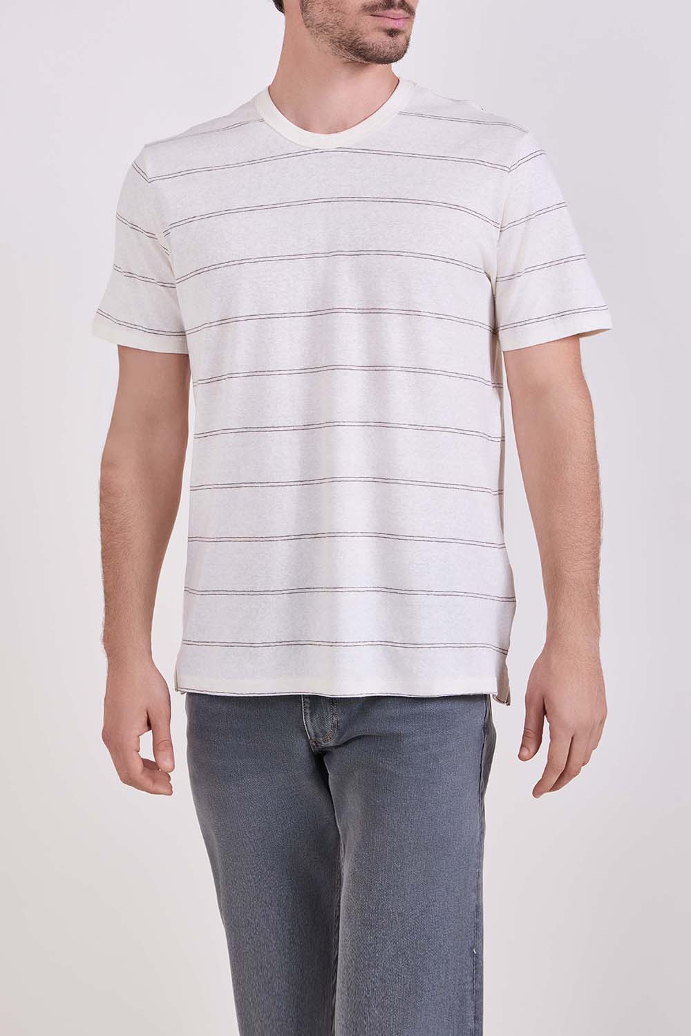 תמונת דוגמן קידמית של חולצת טי