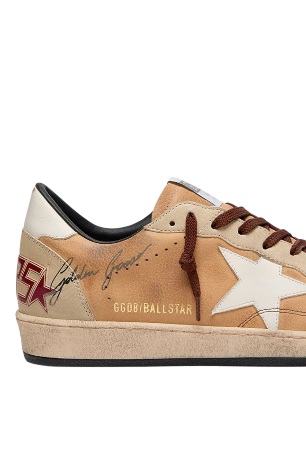 תמונת פנים של נעלי סניקרס