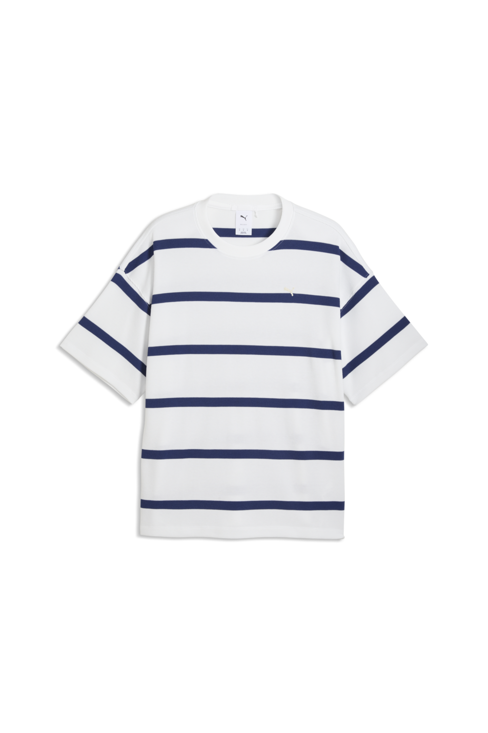 תמונה קידמית של חולצת טי בגזרה משוחררת