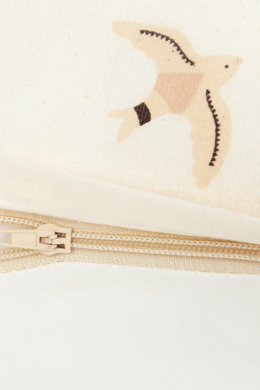 תמונת תקריב של כרית הנקה סאנרייז מכותנה אורגנית