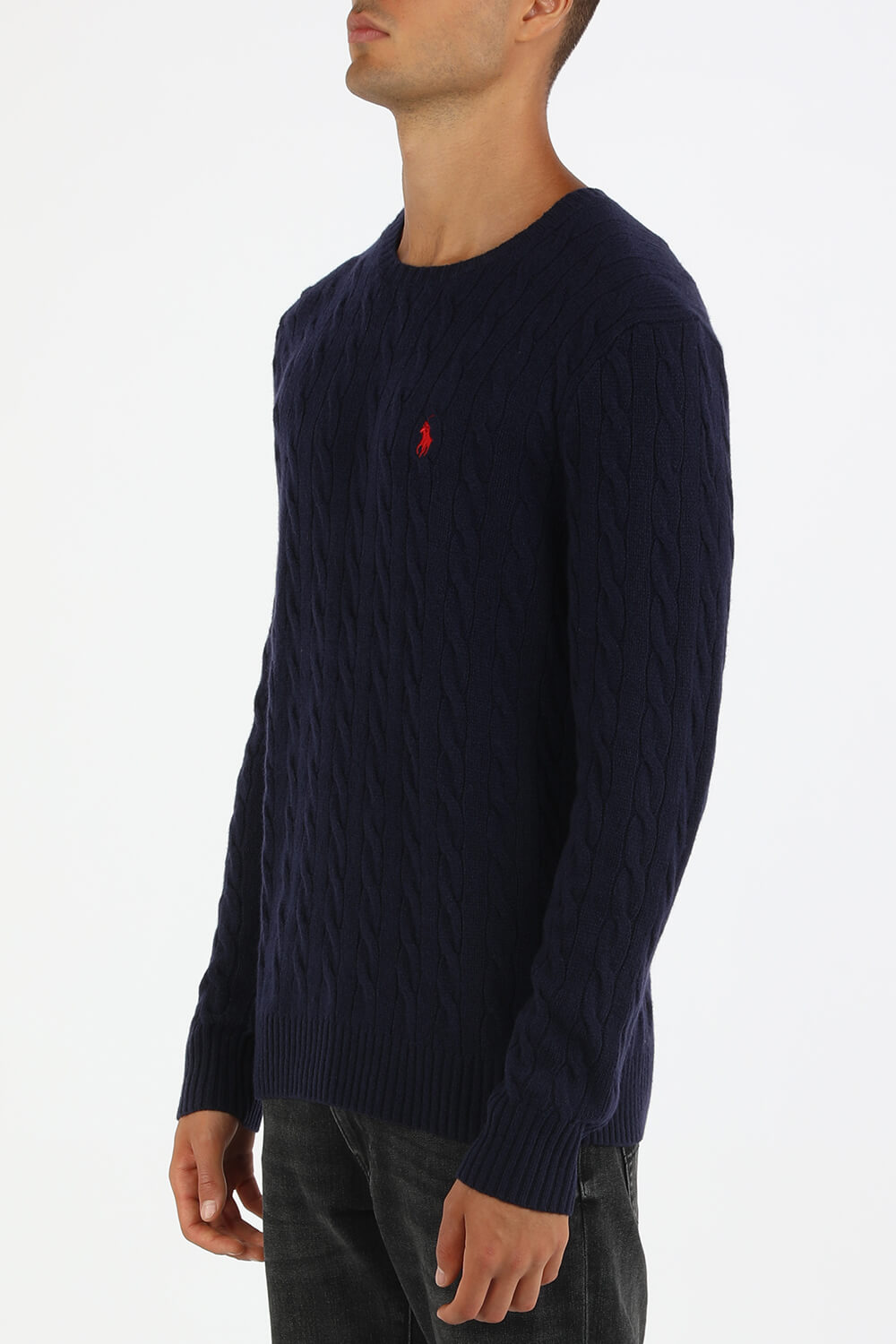 תמונת דוגמן קידמית של Cable-Knit Cotton Sweater in Navy