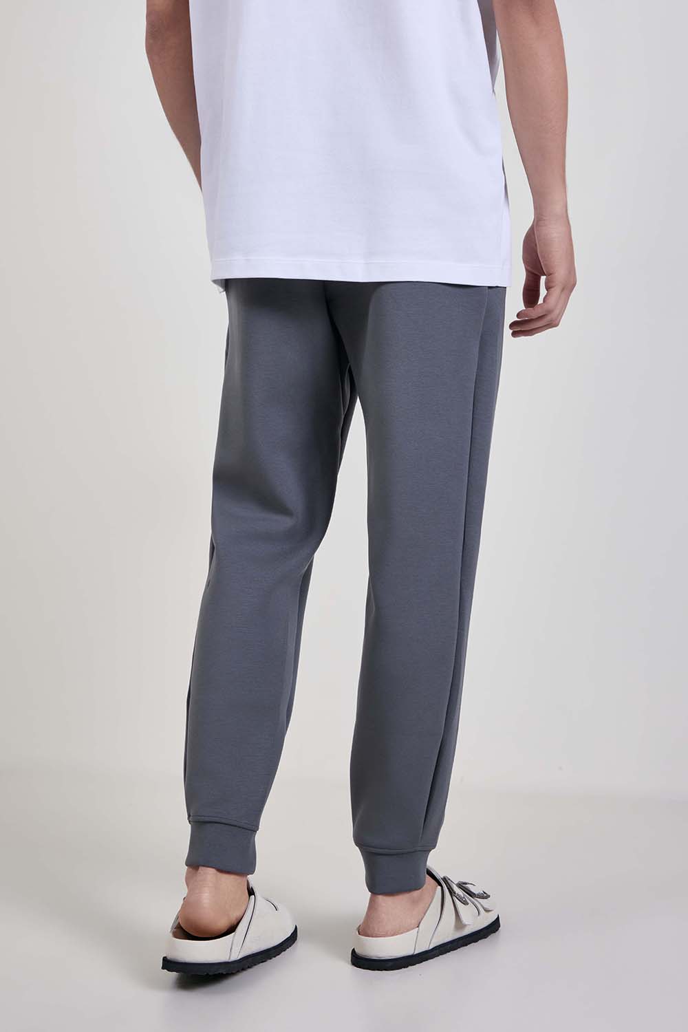 תמונת דוגמן אחורית של Smooth Spacer Jogger Regular