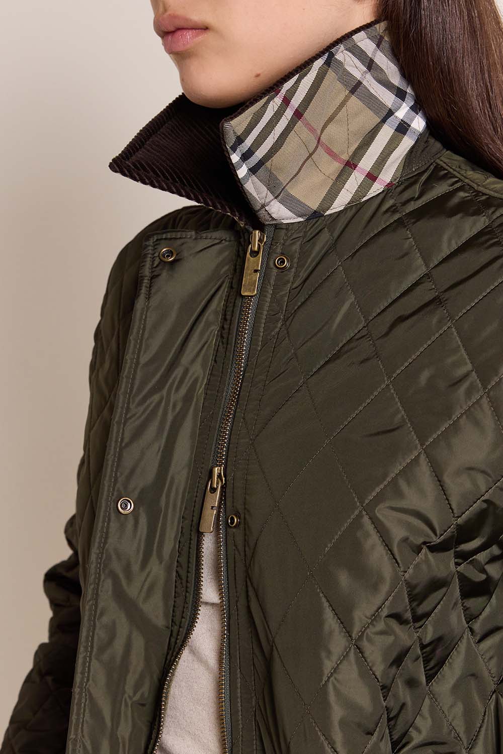 תמונת תקריב דוגמן של ז'קט קווליט