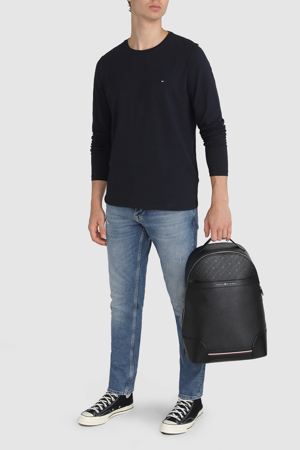 תמונת דוגמן קידמית של תיק גב