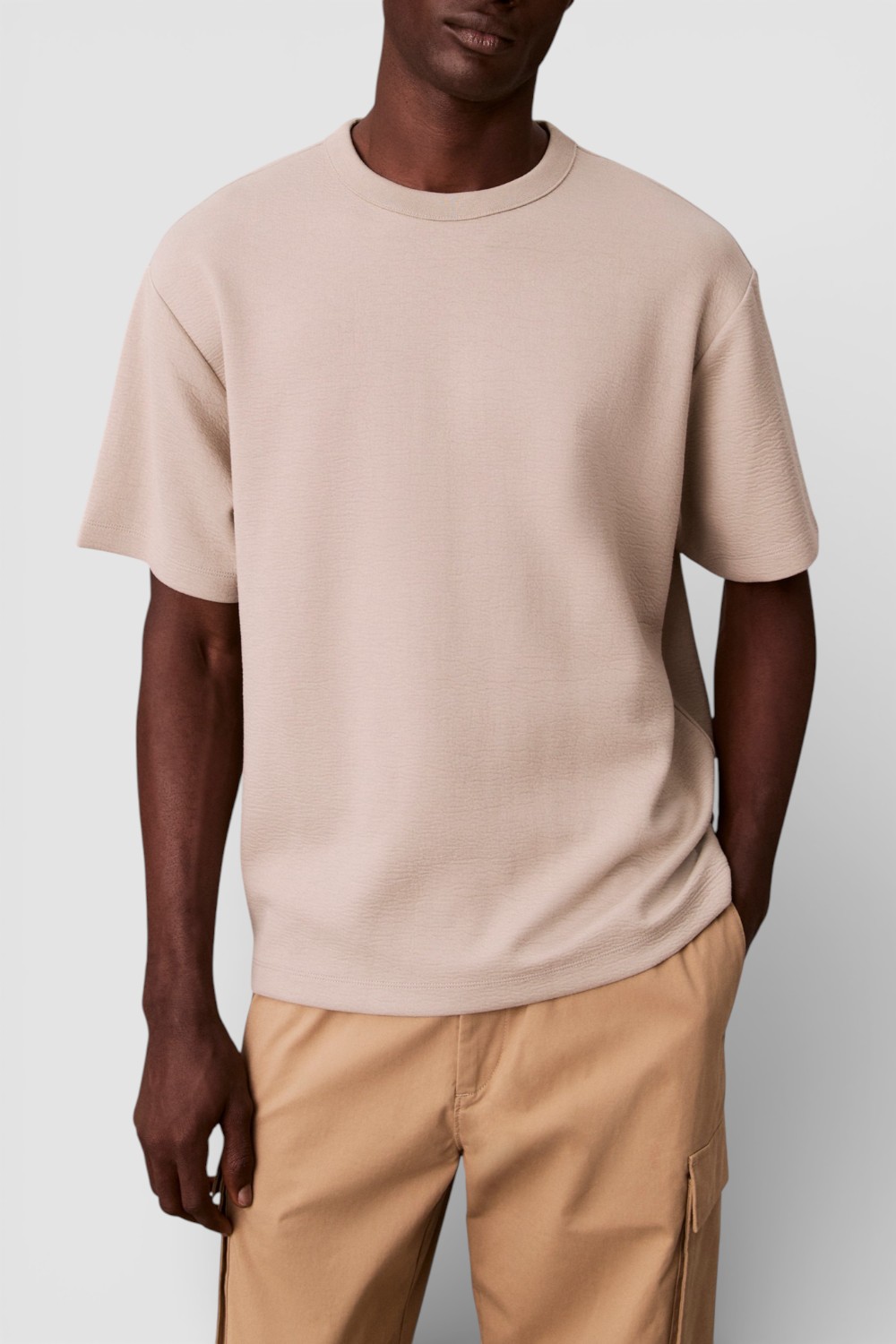 תמונת דוגמן קידמית של חולצת טי