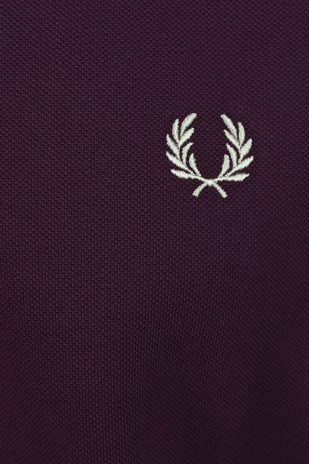 תמונה אחורית של Classic Polo Shirt in Bordeaux